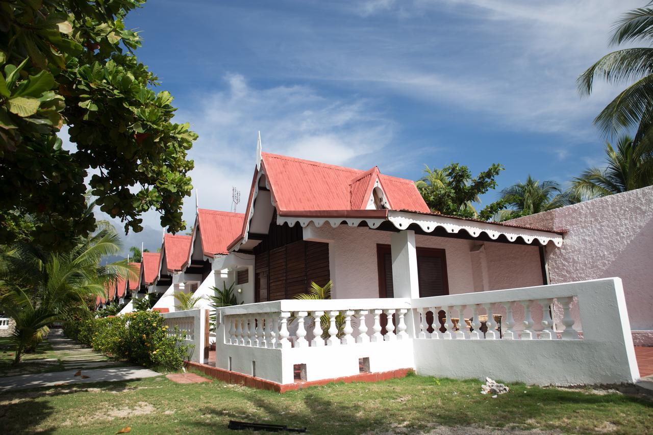 Moulin Sur Mer Beach Resort Montrouis Ngoại thất bức ảnh